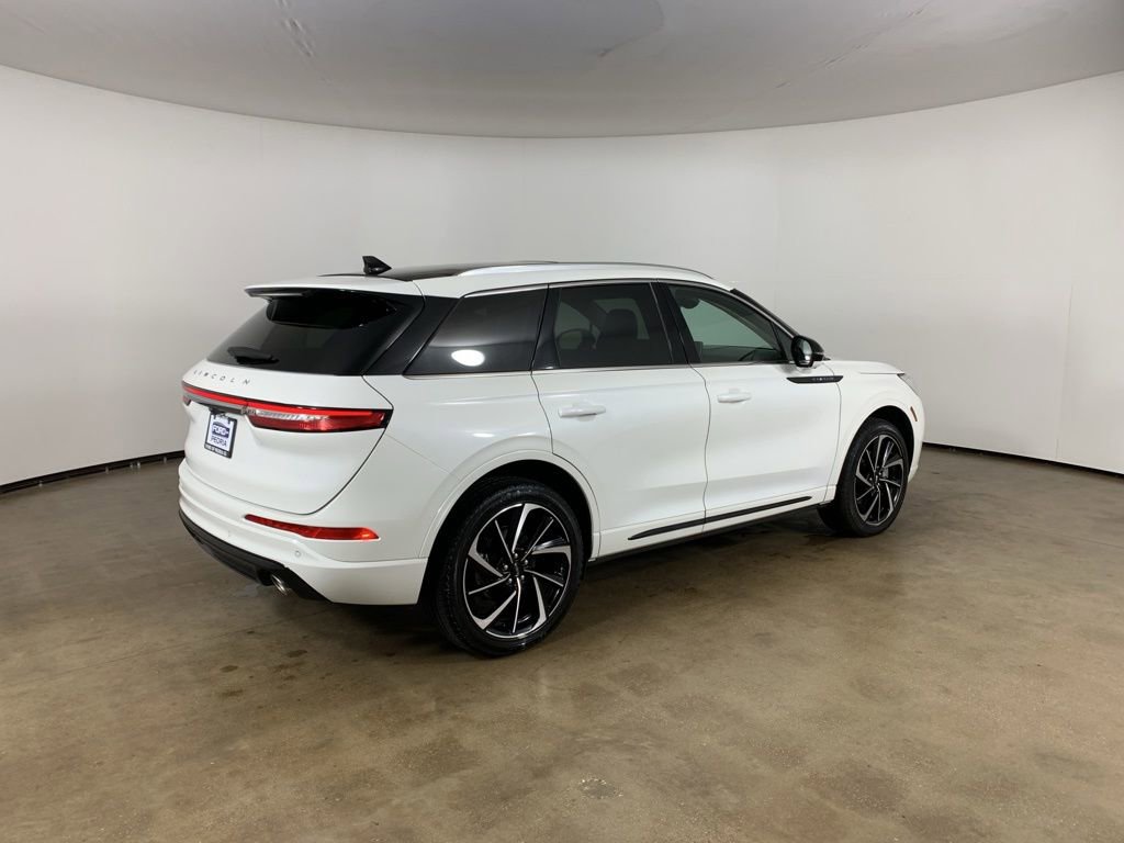 Used 2024 Lincoln Corsair Grand Touring w/ Equipment Group 301A AWD/4WD image 8