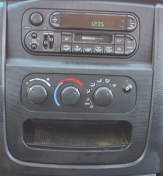 Used 2003 Dodge Ram 2500 Truck ST AWD/4WD image 18