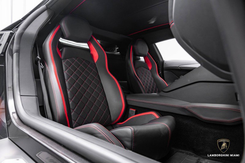 Used 2018 Lamborghini Aventador S image 59