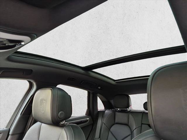 Used 2023 Porsche Macan S AWD/4WD image 20