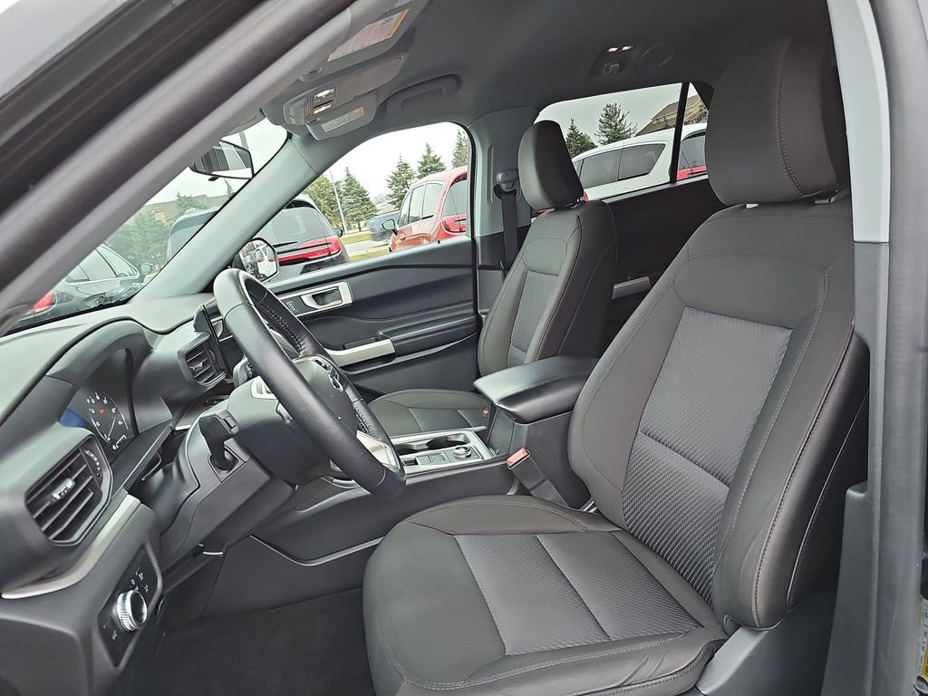 Used 2022 Ford Explorer XLT w/ Class IV Trailer Tow Package image 17