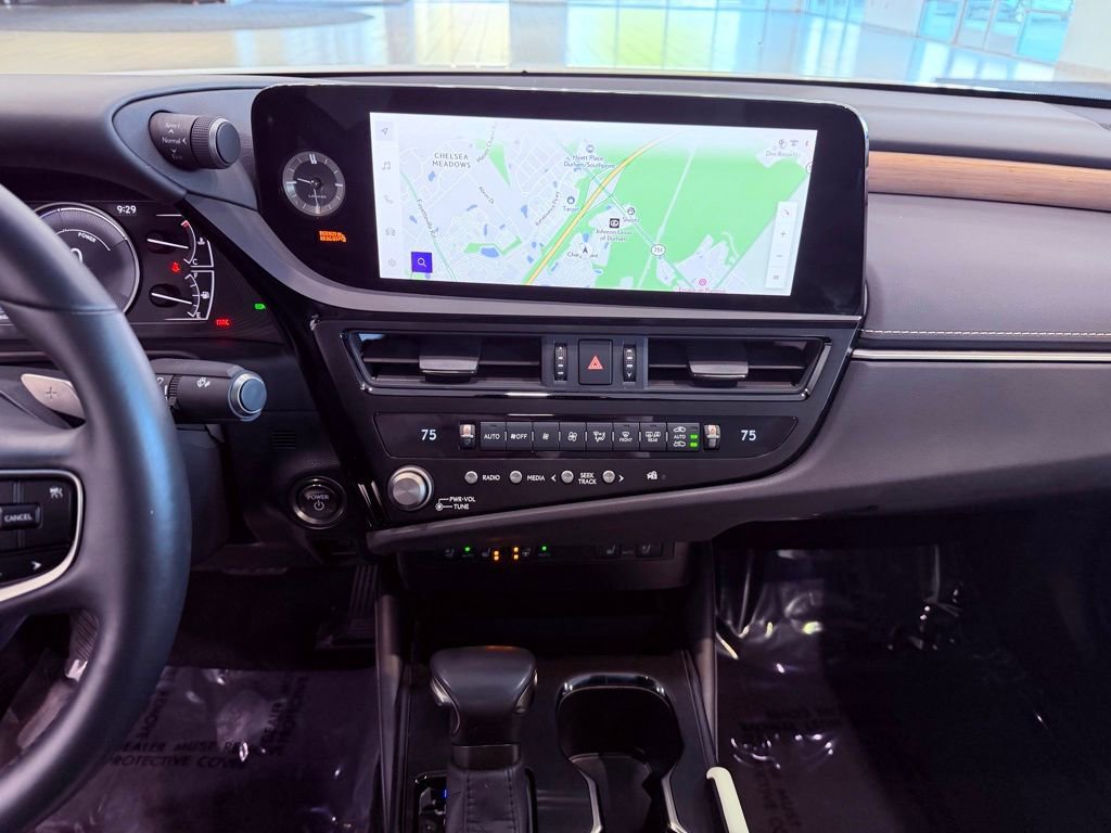 Certified 2025 Lexus ES 300h F Sport image 25