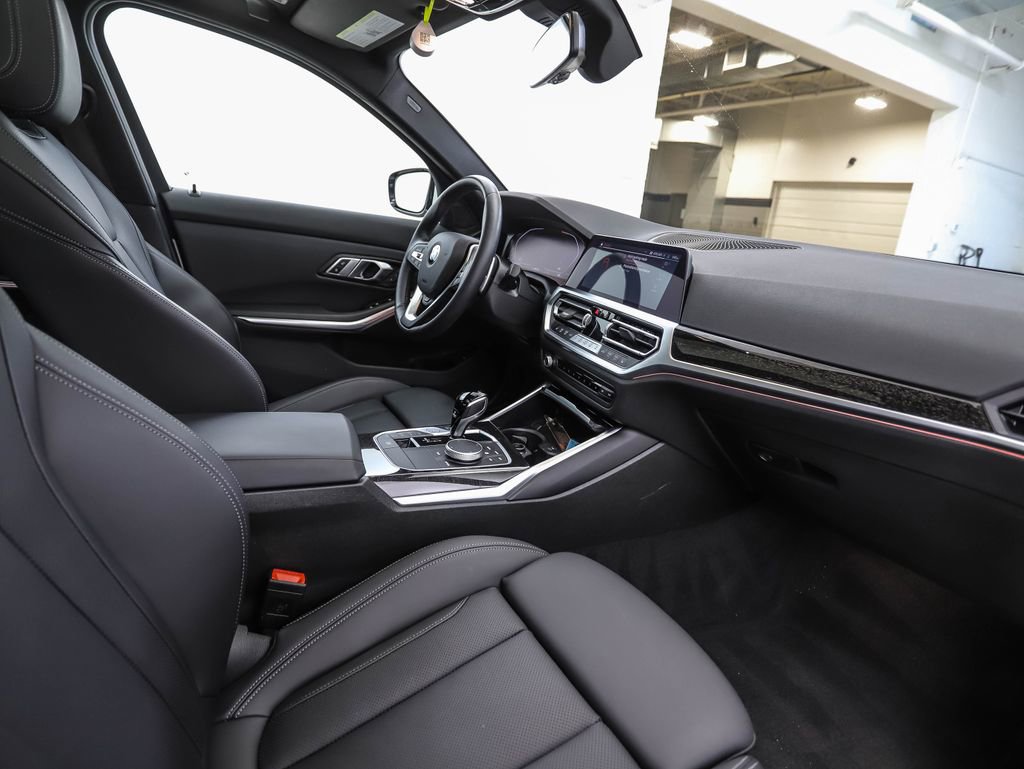 Used 2022 BMW 330i xDrive Sedan w/ Driving Assistance Package image 30