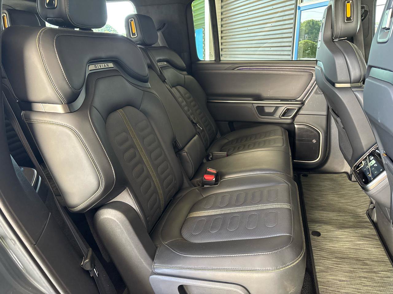 Used 2024 Rivian R1S Adventure AWD/4WD image 19