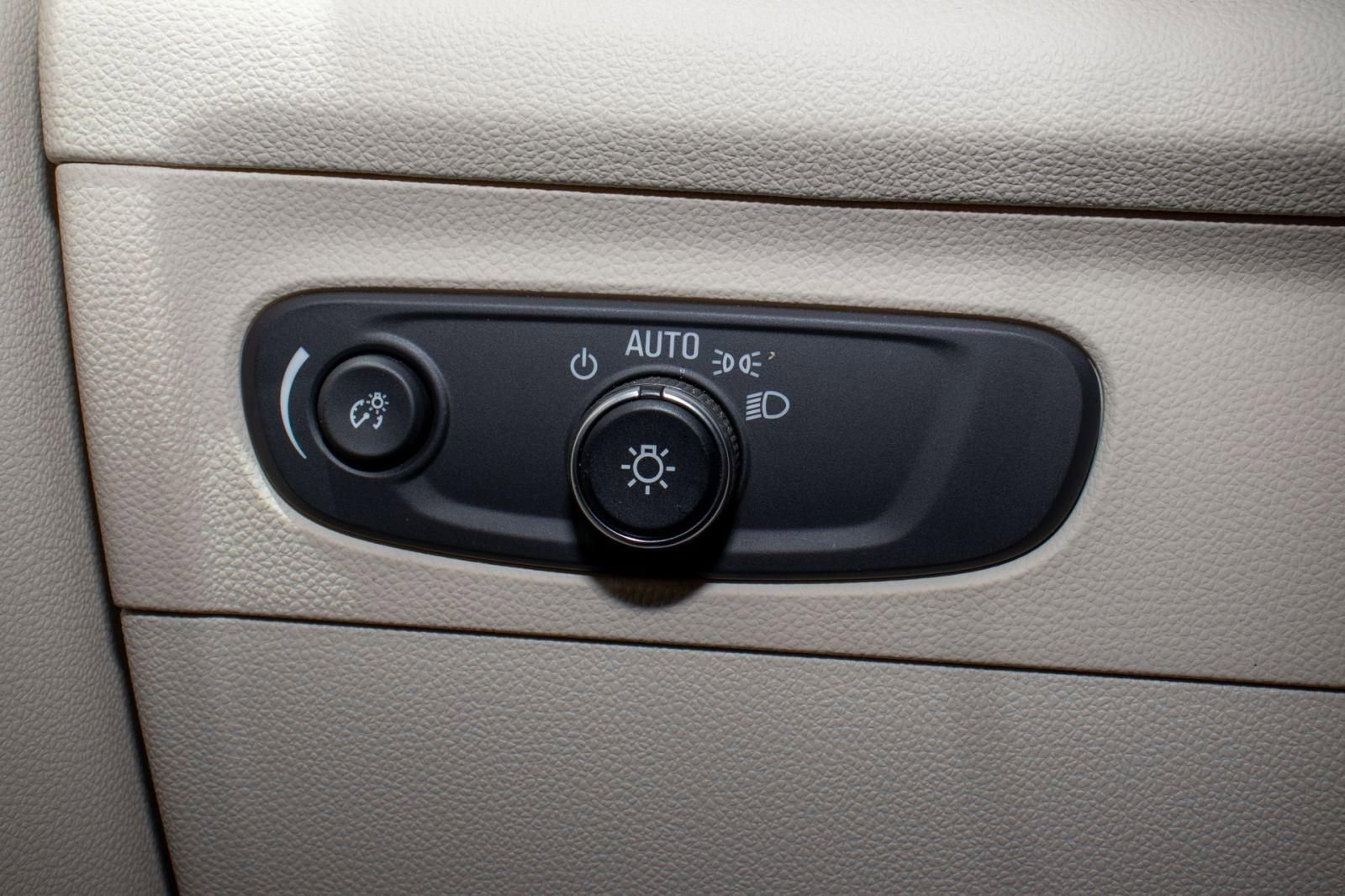 Used 2021 Buick Envision Preferred image 27