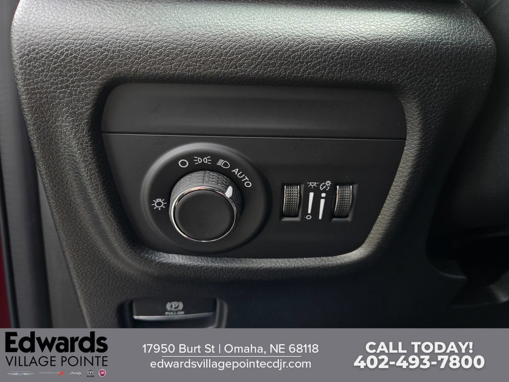 New 2026 Jeep Grand Cherokee L Laredo AWD/4WD image 12