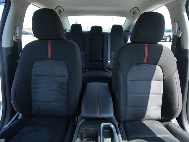 Used 2025 Nissan Sentra SR FWD image 38