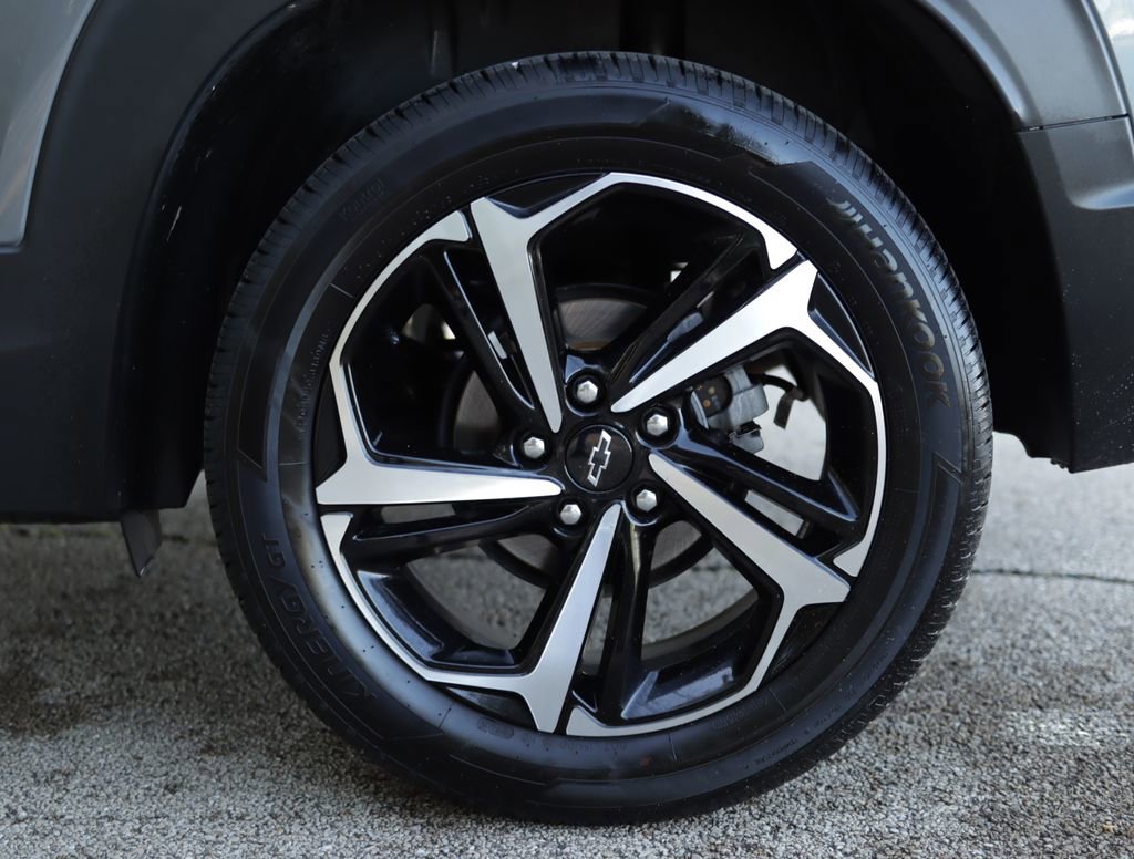 Used 2022 Chevrolet TrailBlazer RS w/ Convenience Package FWD image 34