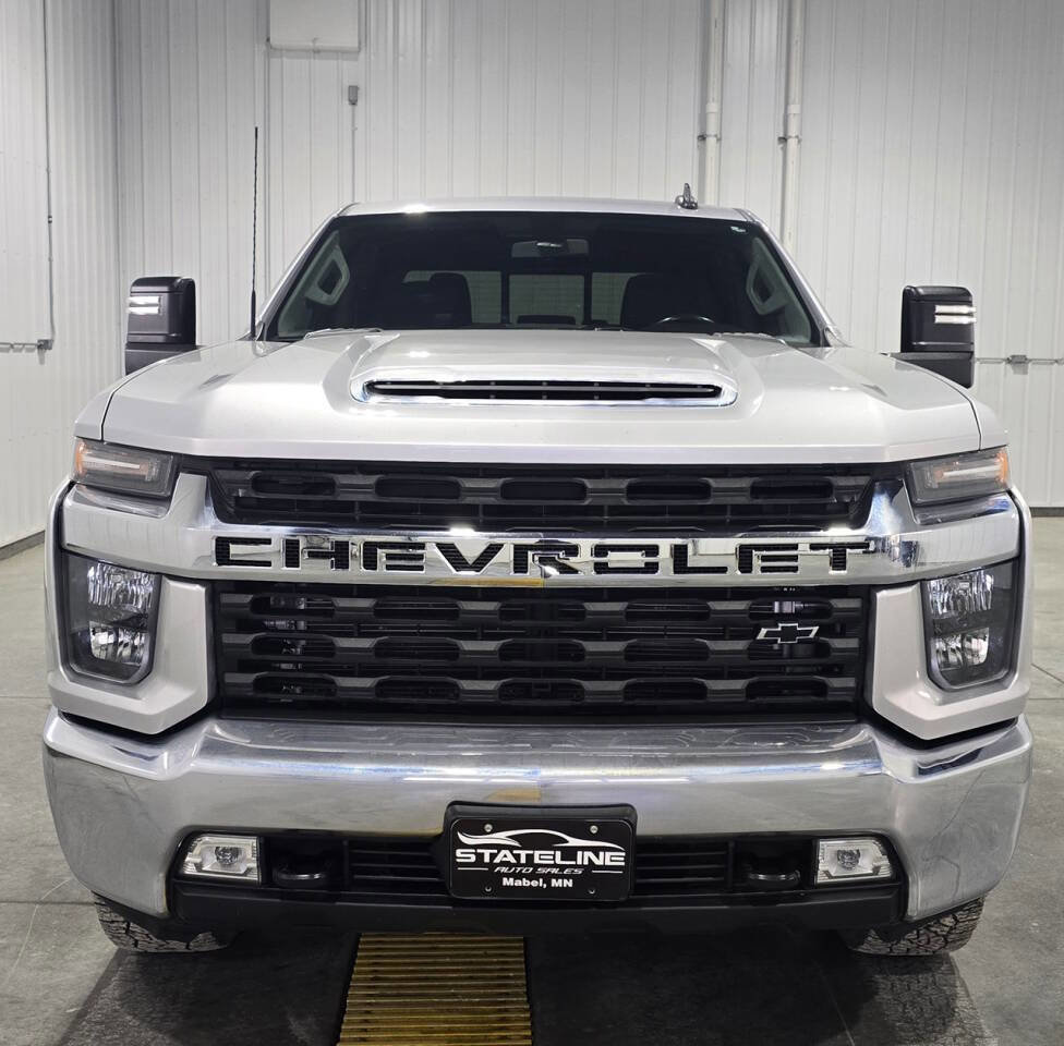 Used 2020 Chevrolet Silverado 2500 LT w/ Convenience Package AWD/4WD image 3