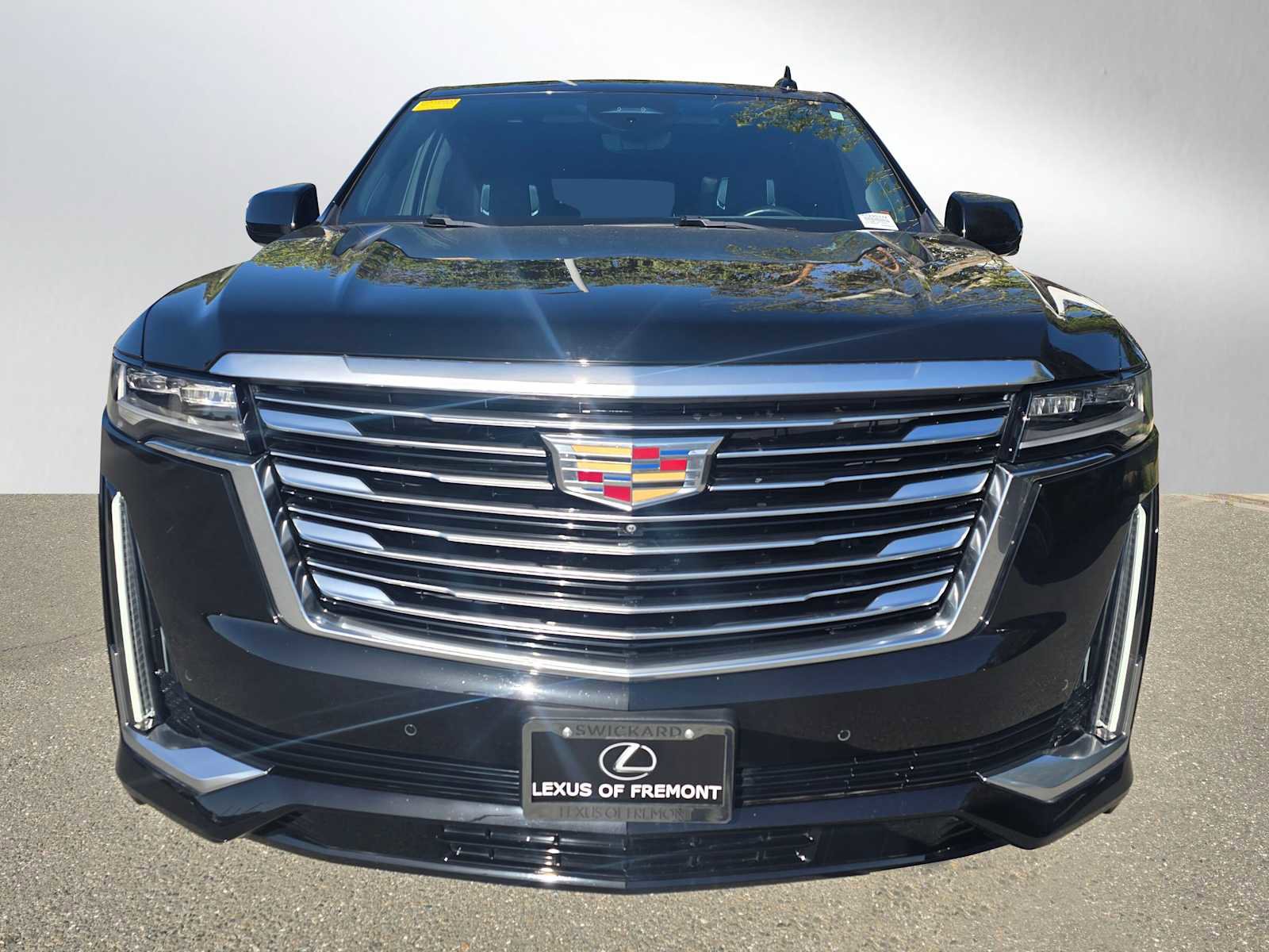 Used 2024 Cadillac Escalade ESV Premium Luxury Platinum image 8