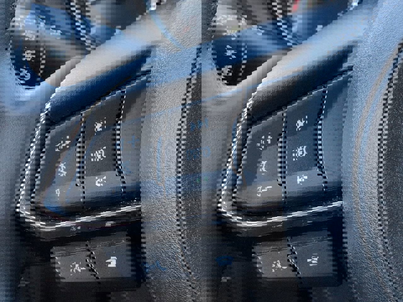 Used 2023 MAZDA CX-5 AWD 2.5 S w/ Select Package image 23