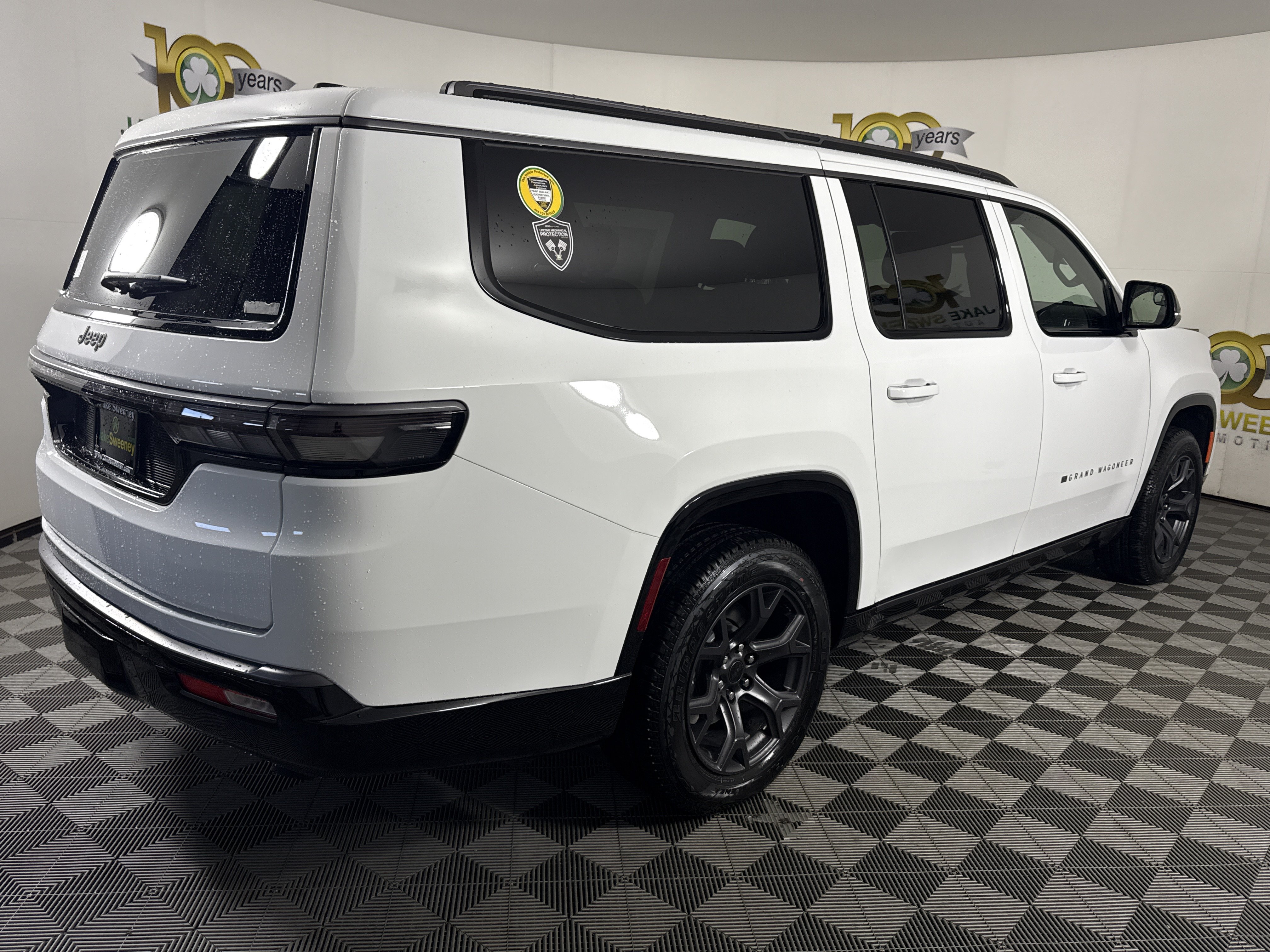 New 2026 Jeep Grand Wagoneer L Limited w/ Premium Group II AWD/4WD image 10