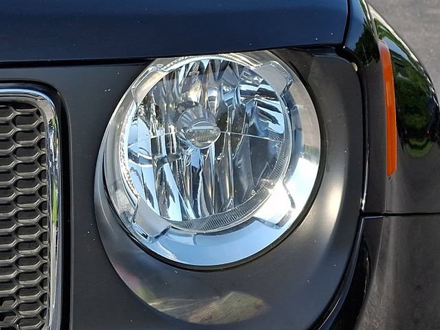 Used 2017 Jeep Renegade Latitude w/ Cold Weather Group AWD/4WD image 12