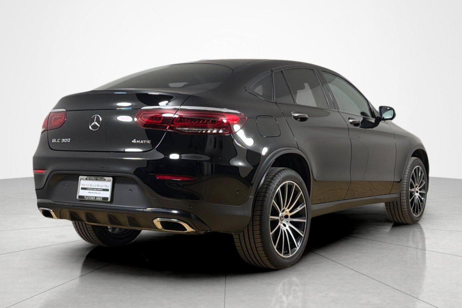 Used 2022 Mercedes-Benz GLC 300 4MATIC Coupe image 5