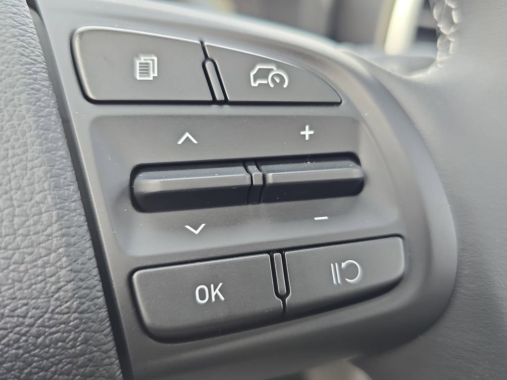 New 2026 Hyundai Venue SEL FWD image 17