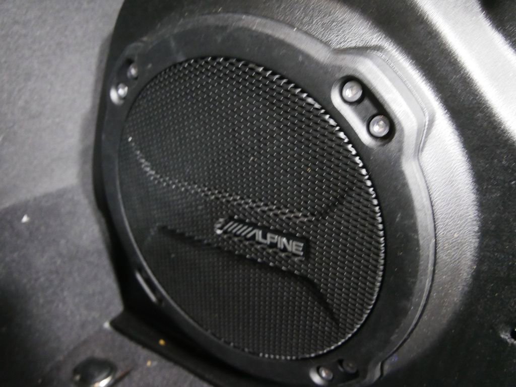 Used 2023 Jeep Wrangler Unlimited Sahara w/ Cold Weather Group image 5