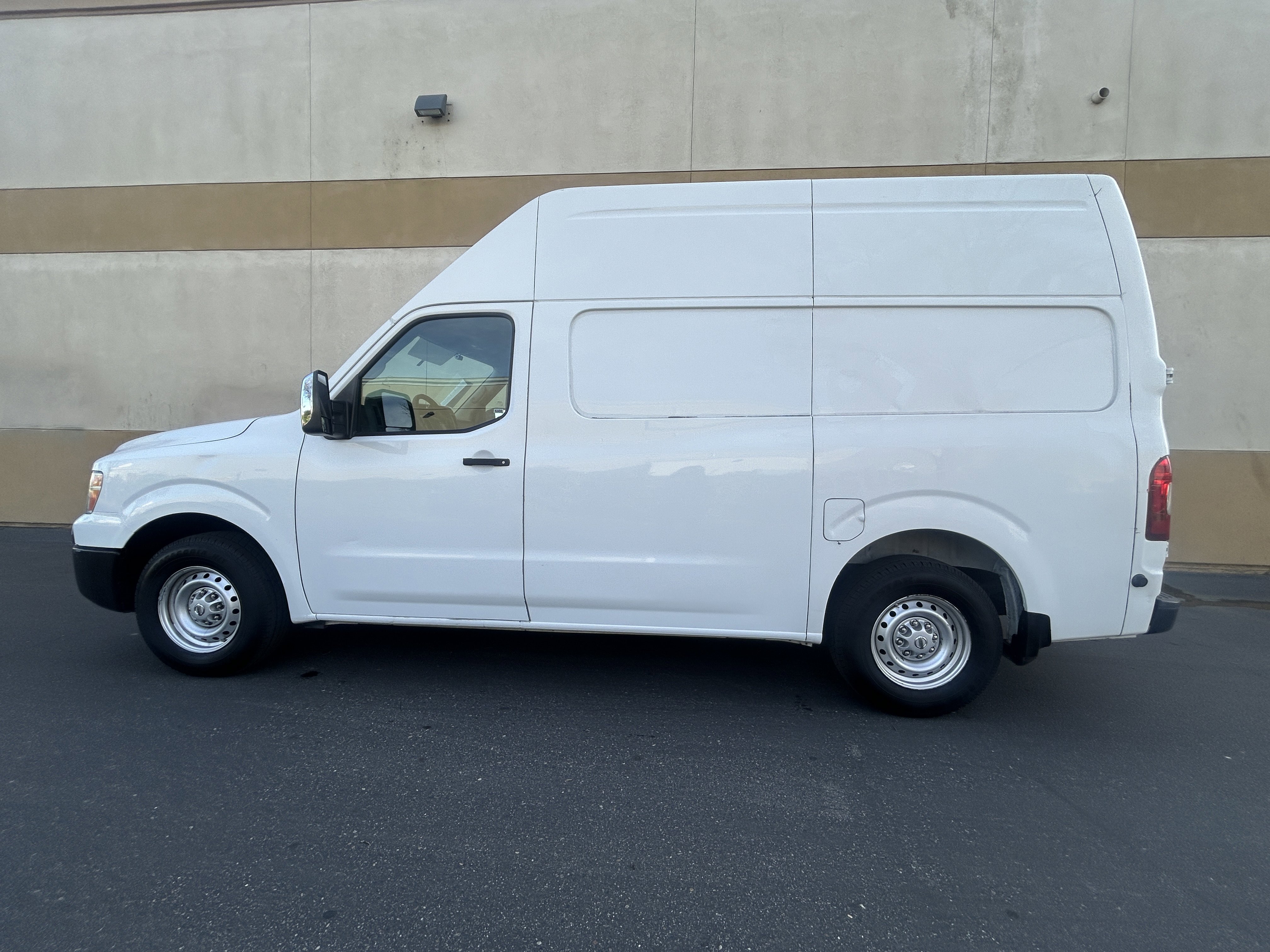 Used 2016 Nissan NV 3500 S w/ Power Package image 2