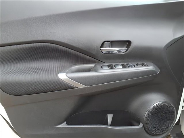 Used 2021 Nissan Kicks SV image 10