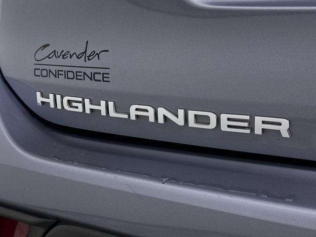 Used 2024 Toyota Highlander XLE AWD/4WD image 32