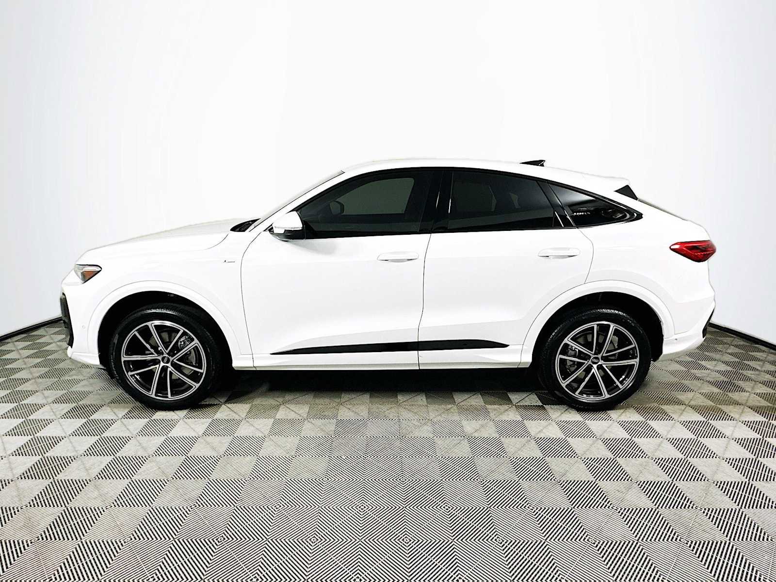 New 2026 Audi Q5 Premium Plus AWD/4WD image 4