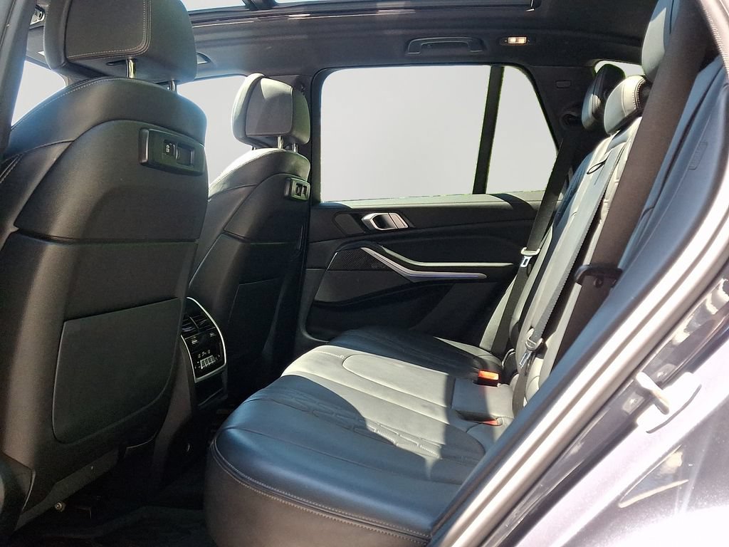 Used 2022 BMW X5 M50i AWD/4WD image 6