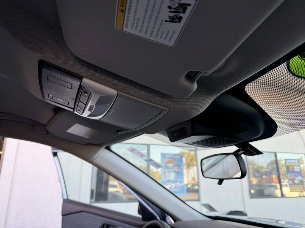 Used 2023 Nissan Rogue SV FWD image 19