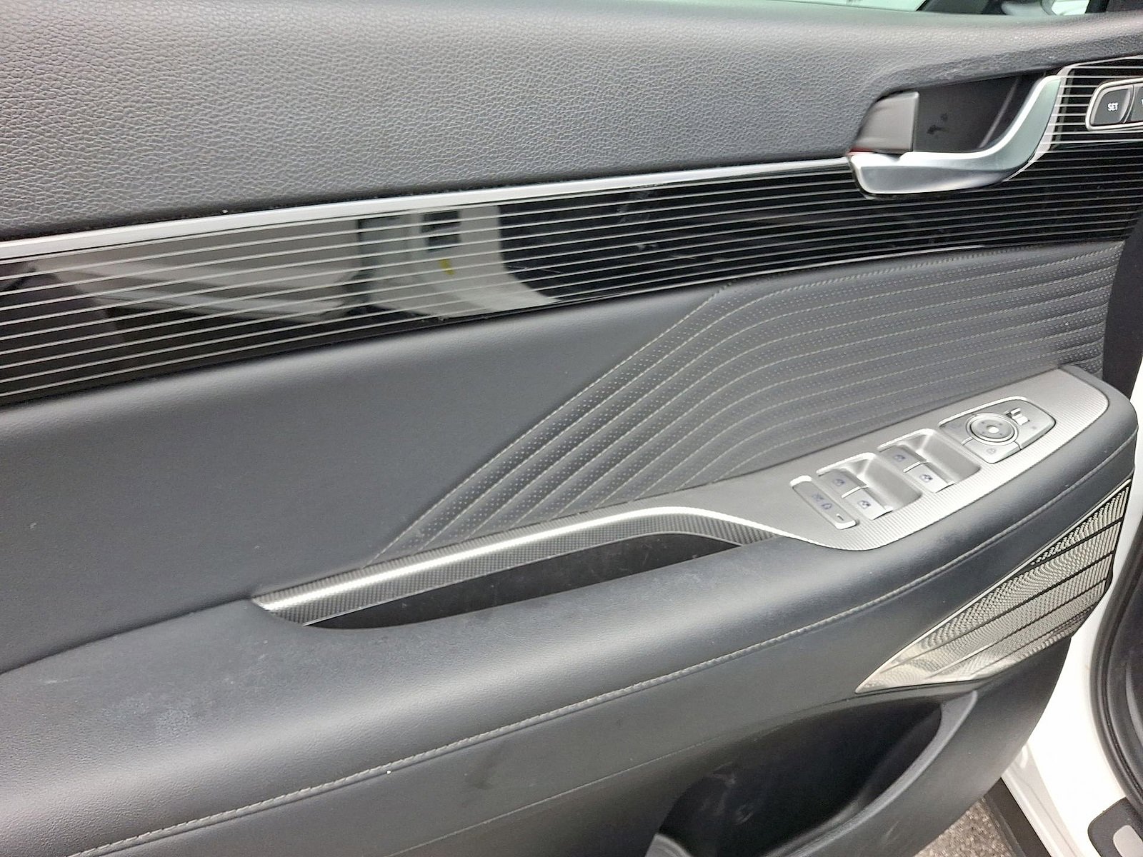 Used 2023 Hyundai Palisade Calligraphy image 16