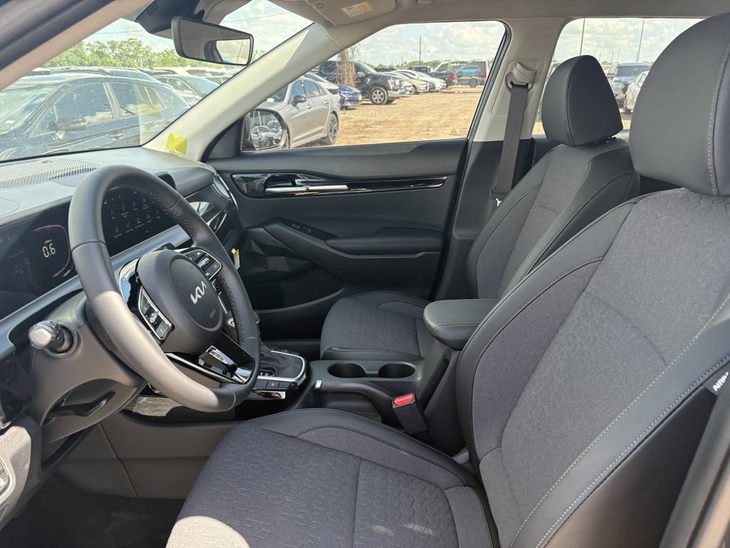 New 2026 Kia Seltos S FWD image 11