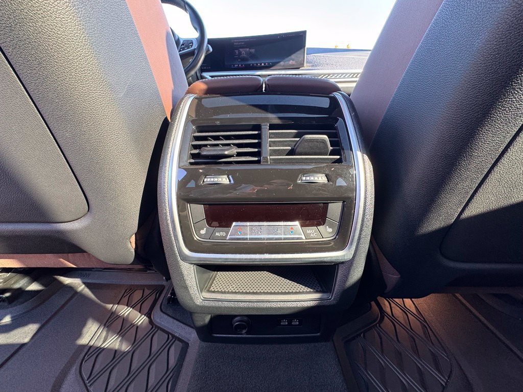 Used 2024 BMW X5 M60i AWD/4WD image 31