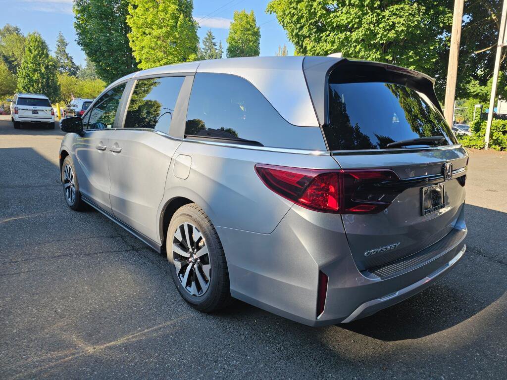 Used 2025 Honda Odyssey EX-L image 5