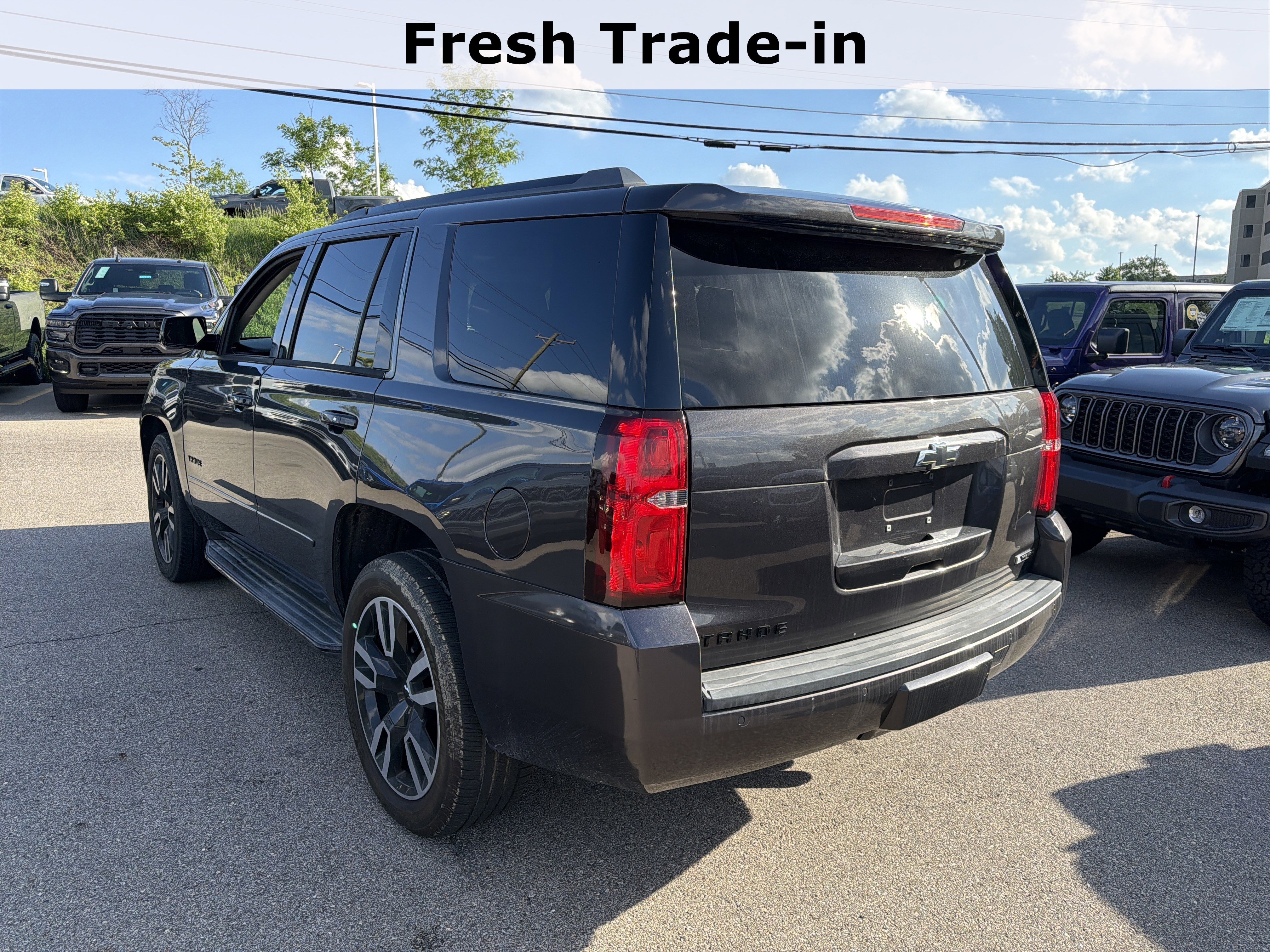 Used 2018 Chevrolet Tahoe Premier w/ RST 6.2L Performance Edition AWD/4WD image 9