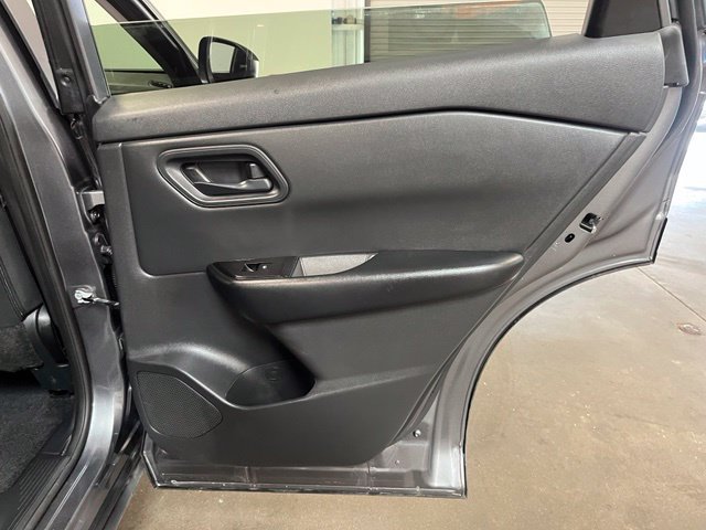 Used 2024 Nissan Rogue S AWD/4WD image 15