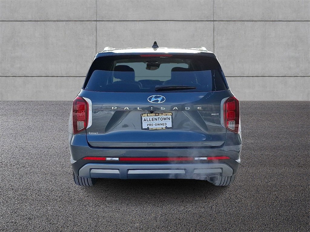 Used 2023 Hyundai Palisade Limited image 4