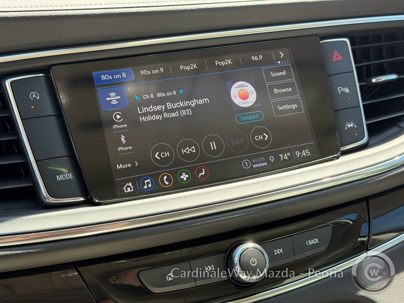 Used 2024 Buick Enclave Essence w/ Technology Package FWD image 28