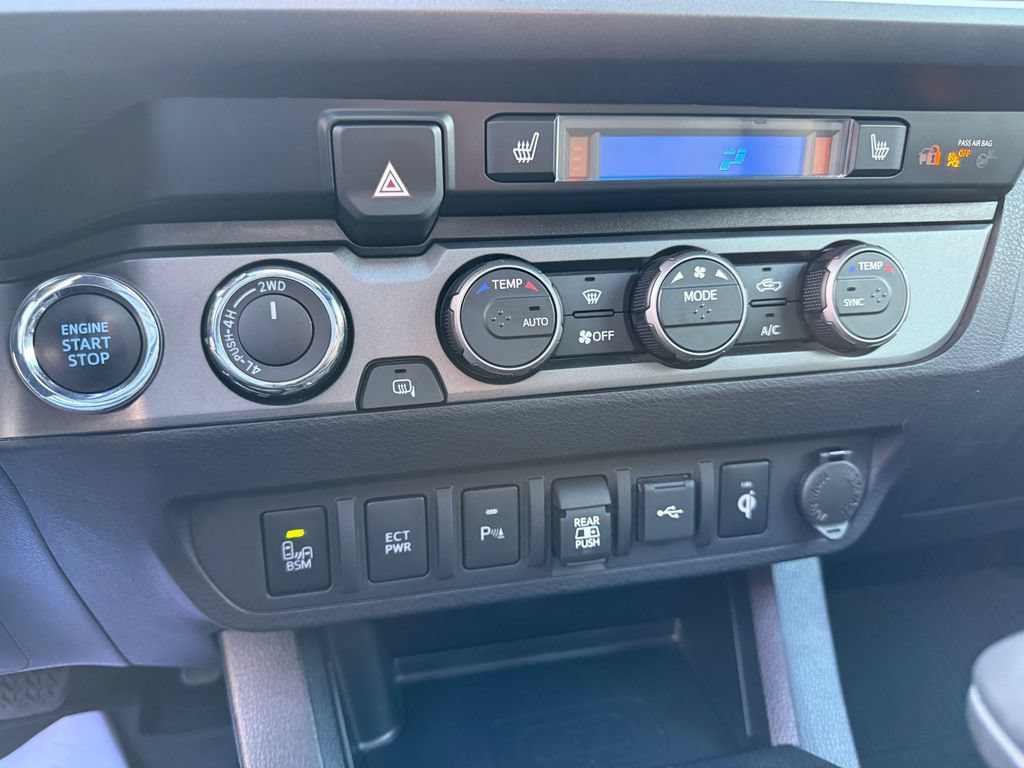 Used 2022 Toyota Tacoma TRD Off-Road w/ TRD Premium Off Road Package AWD/4WD image 26