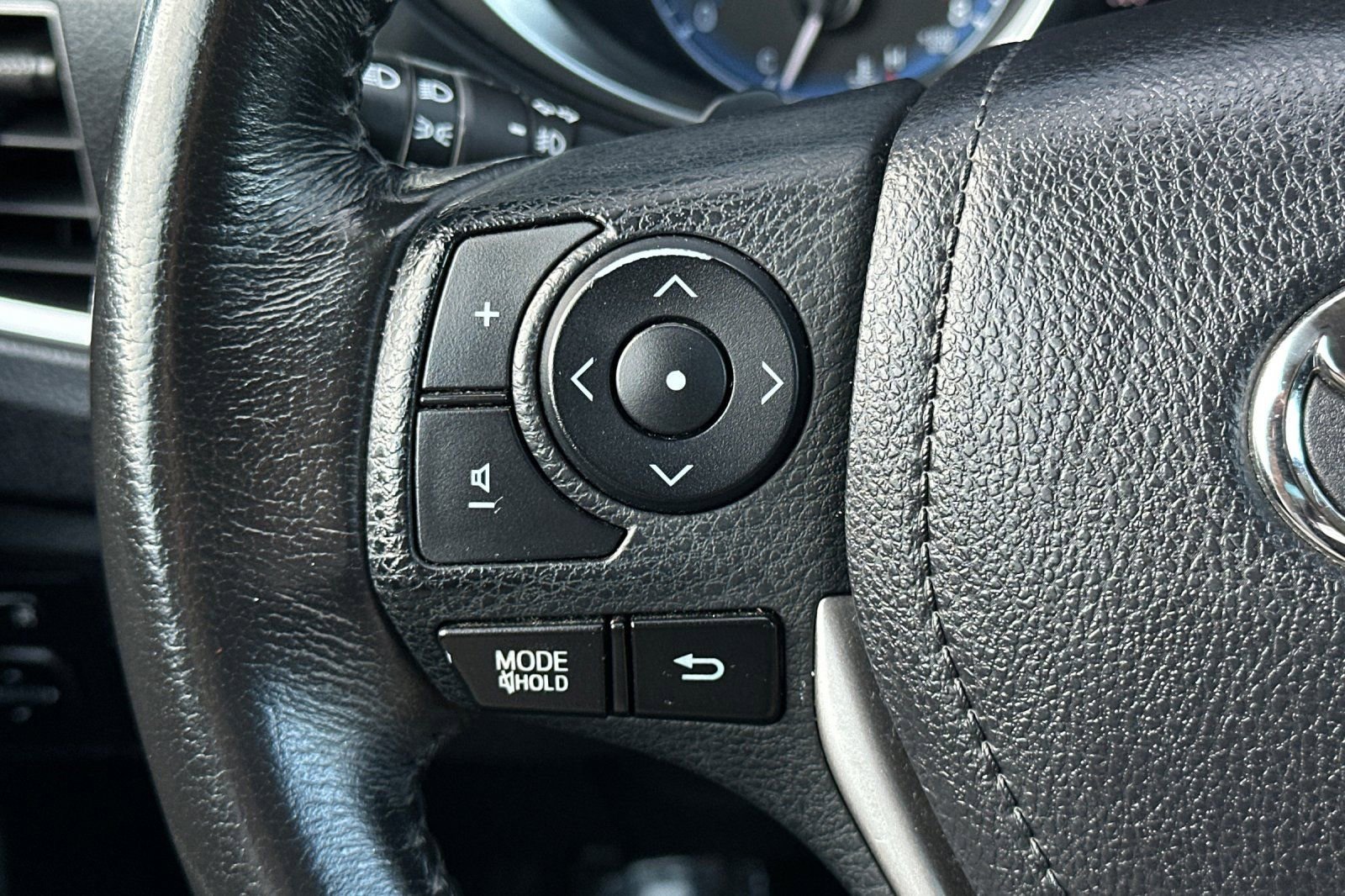 Used 2016 Toyota Corolla S image 28