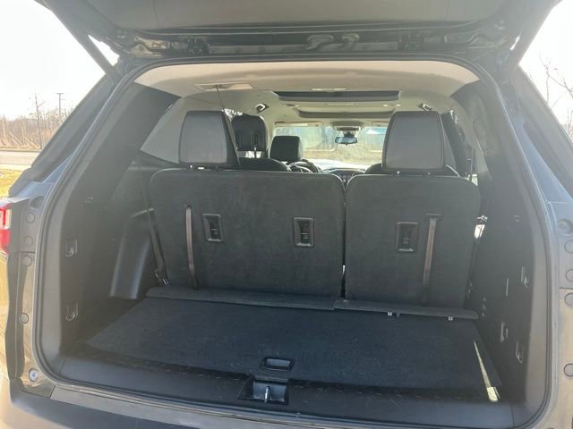Used 2018 Chevrolet Traverse LT w/ LPO, Floor Liner Package image 10