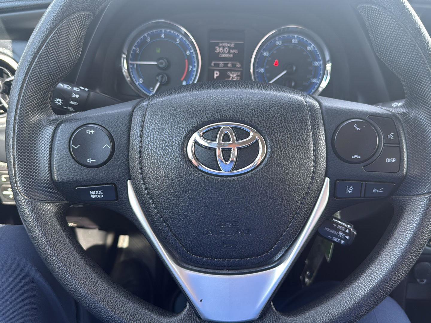 Used 2017 Toyota Corolla LE FWD image 19