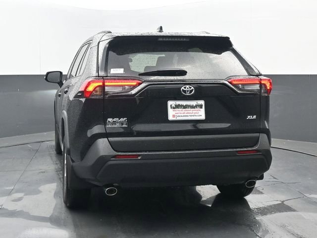 Used 2025 Toyota RAV4 XLE w/ Convenience Package image 19