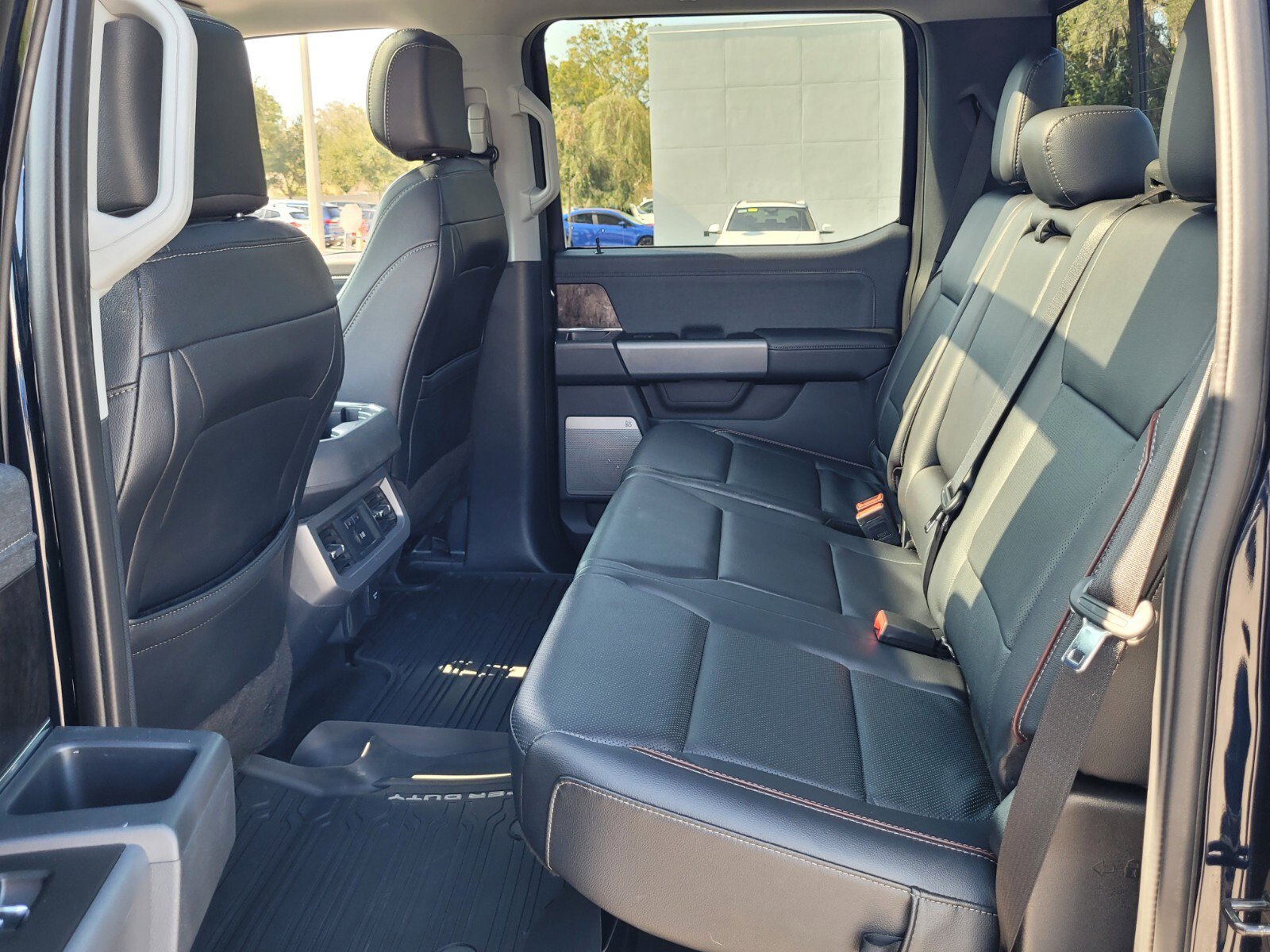 Used 2023 Ford F350 Lariat w/ Lariat Ultimate Package image 12