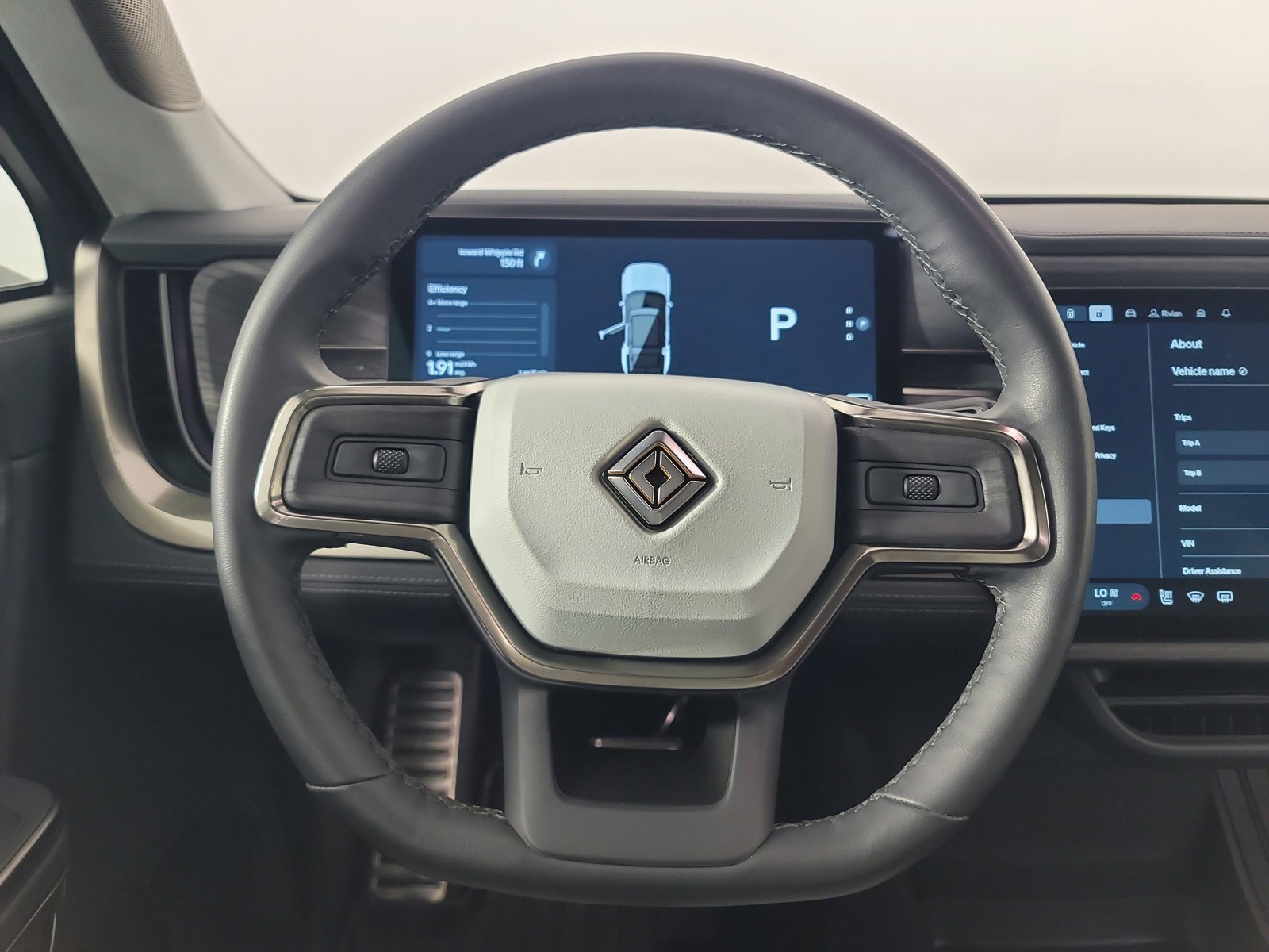 Used 2024 Rivian R1S Adventure image 28