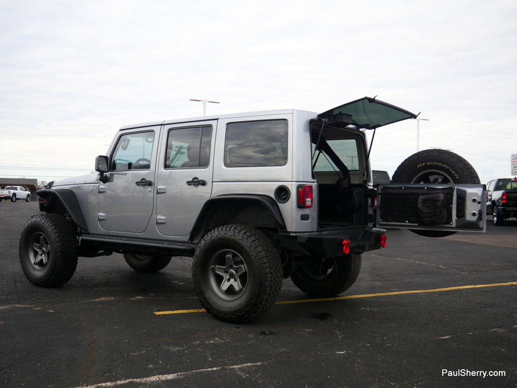 Used 2013 Jeep Wrangler Unlimited Rubicon w/ Connectivity Group image 20