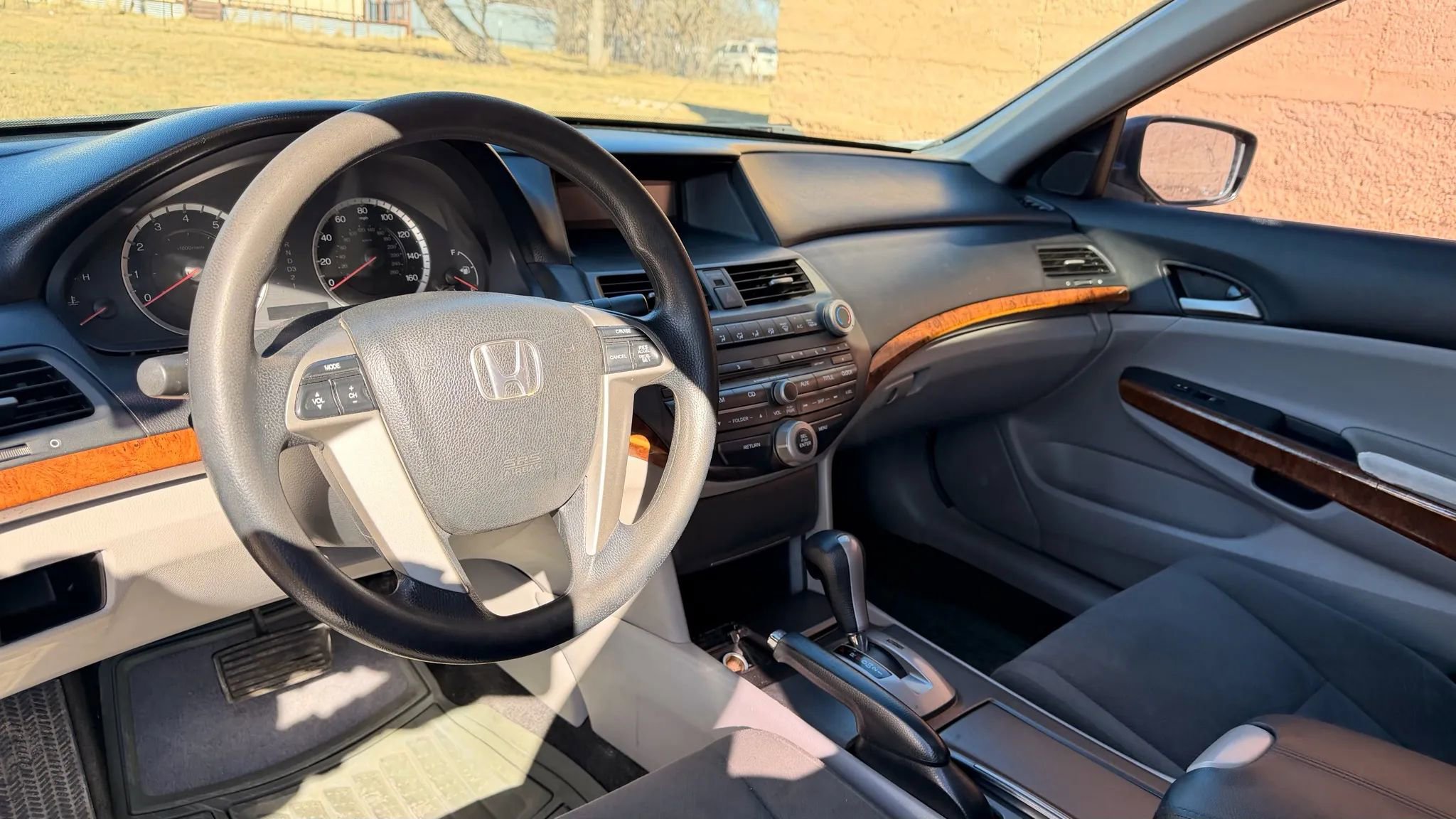 Used 2011 Honda Accord EX image 16