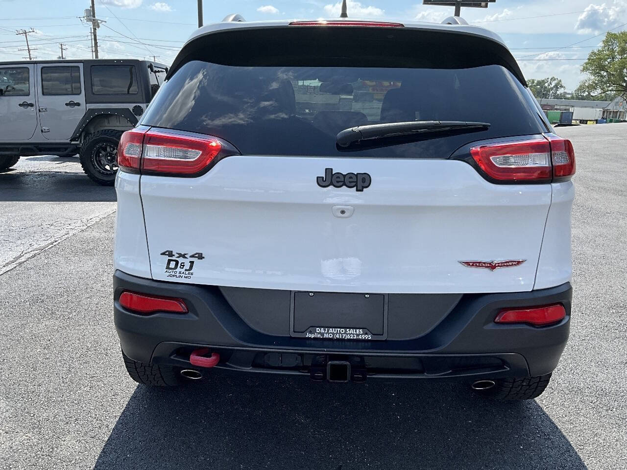 Used 2014 Jeep Cherokee Trailhawk w/ Comfort/Convenience Group AWD/4WD image 4