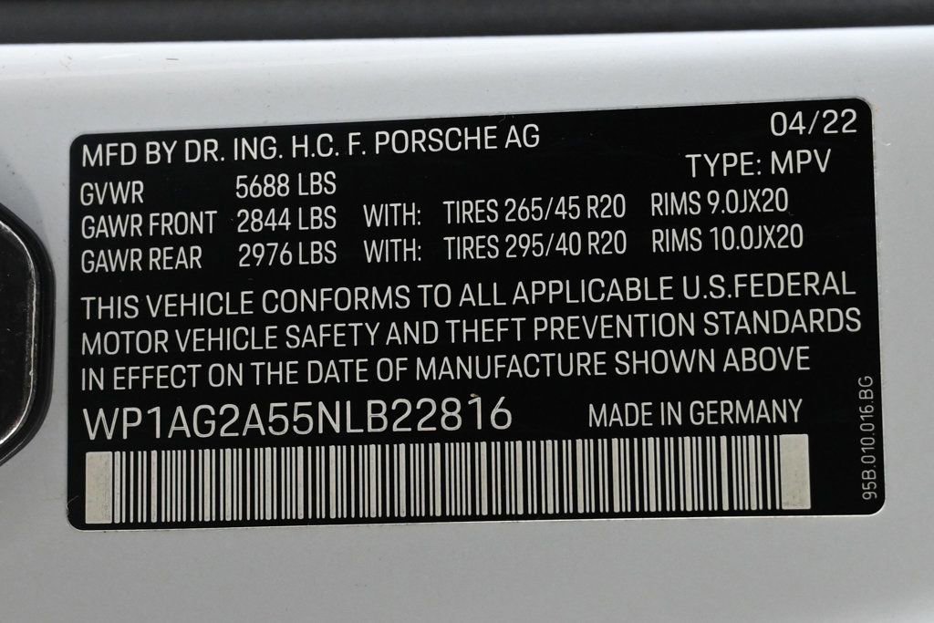 Certified 2022 Porsche Macan S image 30