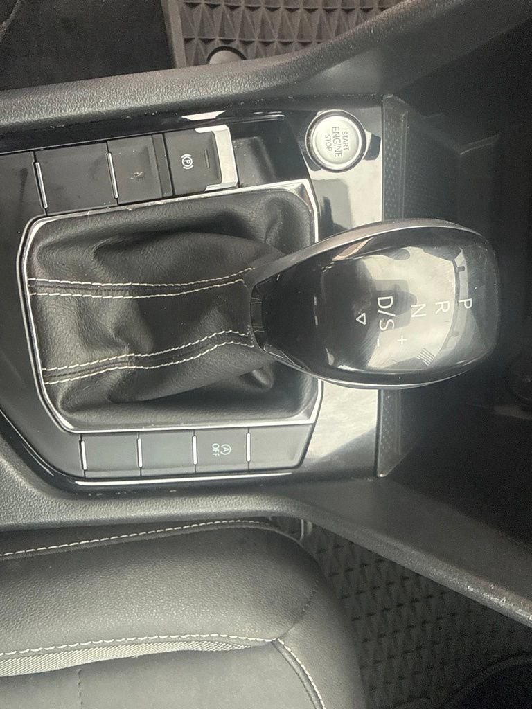 Certified 2023 Volkswagen Taos SE FWD image 27