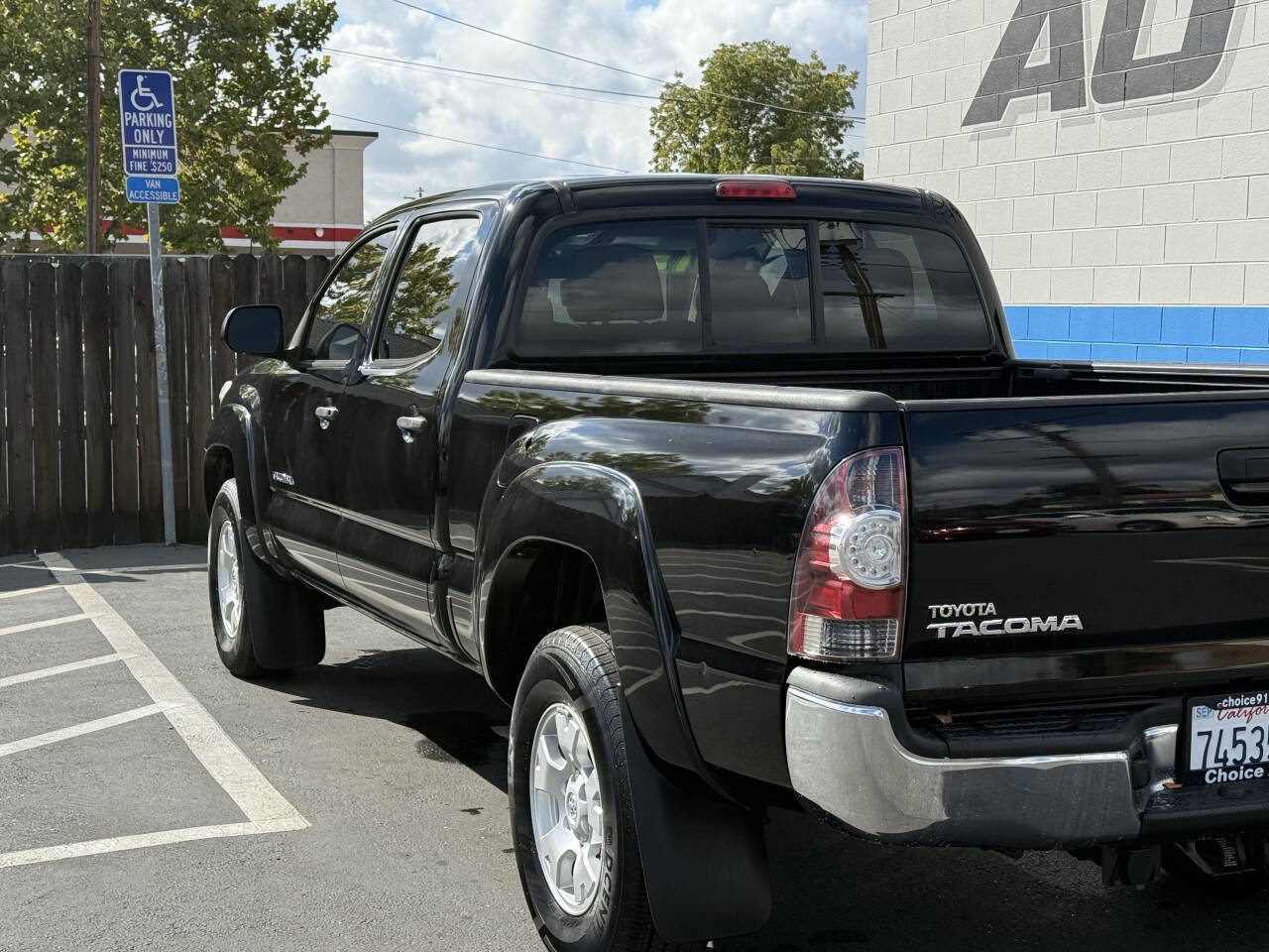 Used 2013 Toyota Tacoma PreRunner w/ SR5 Pkg image 24