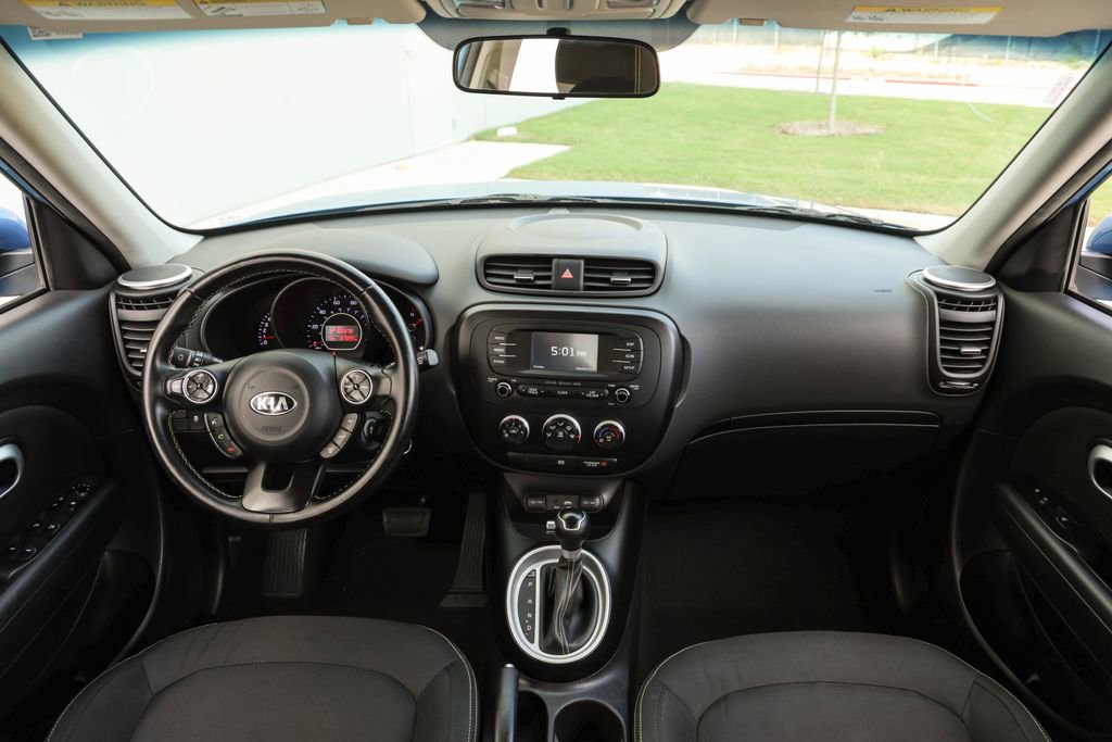 Used 2016 Kia Soul + w/ Designer's Package image 29