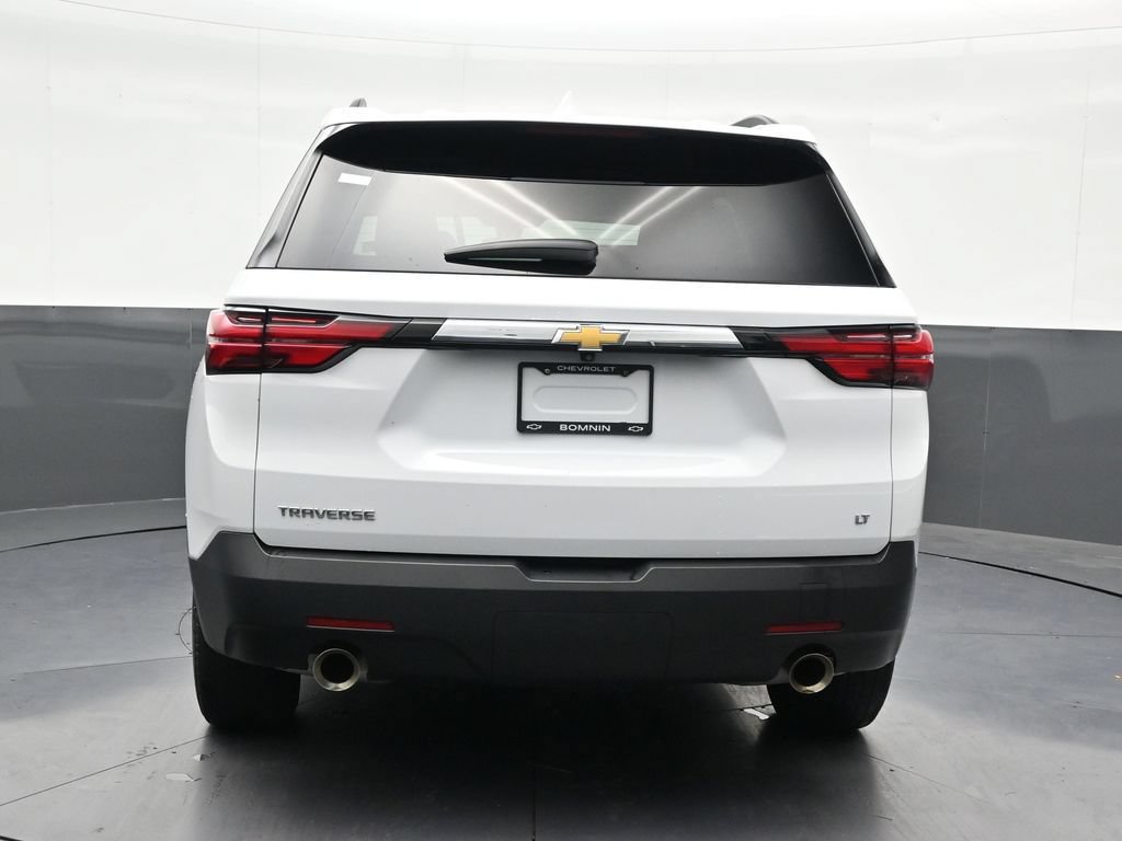 Used 2023 Chevrolet Traverse LT FWD image 4