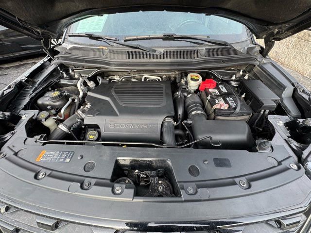 Used 2016 Ford Explorer Sport w/ Equipment Group 401A image 7